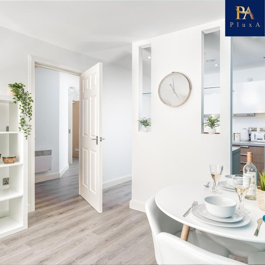 Pluxa Vivid Veranda Beautiful City Centre Apartment With Free Parking Бирмингем Экстерьер фото