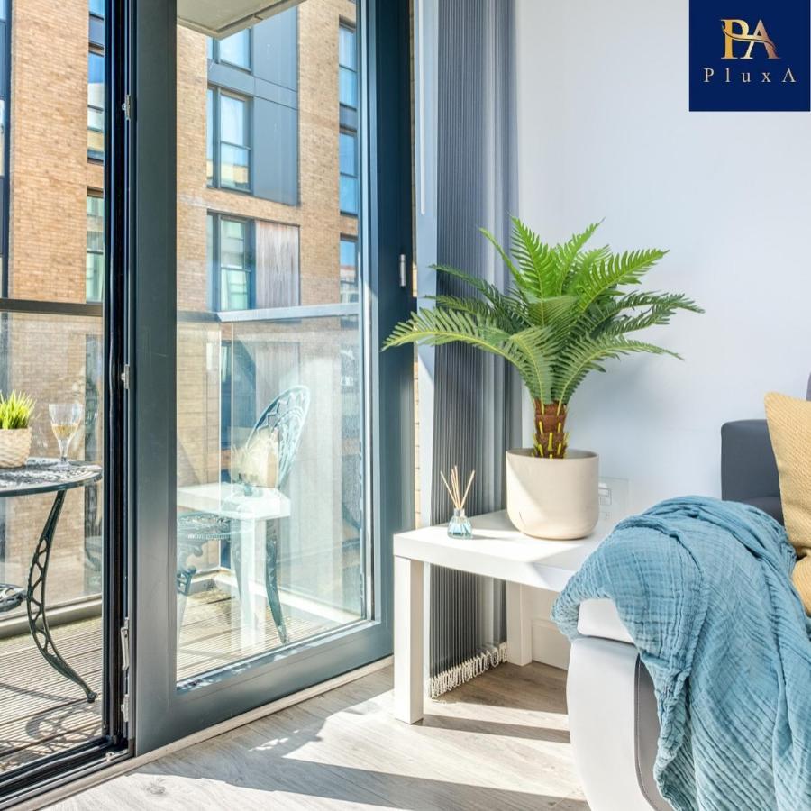 Pluxa Vivid Veranda Beautiful City Centre Apartment With Free Parking Бирмингем Экстерьер фото